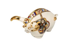 Скульптура Бык, белый фото