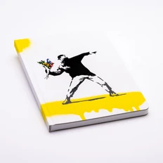 Блокнот линованный из каменной бумаги Pininfarina Banksy «Метатель цветов», А5, белый / желтый фото