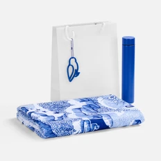 Набор «Год чудес»: флисовый плед, термобутылка, подвеска «Сова» с цепочкой для крепления, белый / синий фото