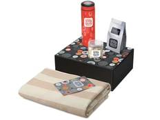 Набор подарочный Re:y. Warm: плед, термос, чай, кешью в шоколаде, красный фото