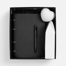 Набор Ringo Heart: ежедневник недатированный, ручка шариковая, черный чай, антистресс, черный фото