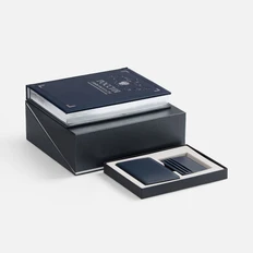 Набор «Символы власти»: книга,  чехол для карт, обложка для паспорта, темно-синий фото