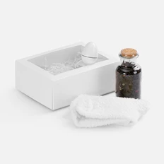 Набор Snuggery: Набор Snuggery: носки, черный чай «Малина со сливками», бальзам для губ, белый фото