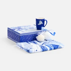 Набор «Волшебство повсюду»: флисовый плед, кружка, елочный шар, свеча, синий фото