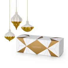 Набор из 3 елочных игрушек Farforite «Грани Нового года» в подарочной коробке, белый / золотой фото