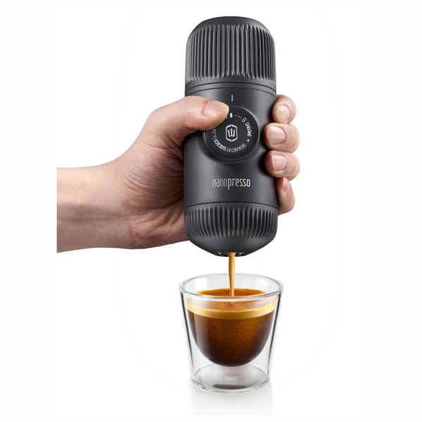 Ручная мини-кофемашина WACACO Nanopresso, черная - фото № 1 Ручная мини-кофемашина WACACO Nanopresso, черная - фото № 1