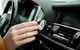 Держатель для смартфона с беспроводной зарядкой Uniscend Cooper Auto Wireless, черный - фото № 12