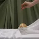 Емкость для хранения Farforite «Нить Ариадны» в подарочном тубусе, белая / золотая - фото № 3